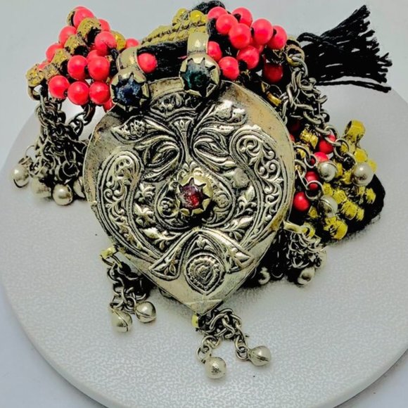 Beaded Chain Necklace With Silver Kuchi Pendant, Handmade Beaded Necklace - Picture 8 of 9